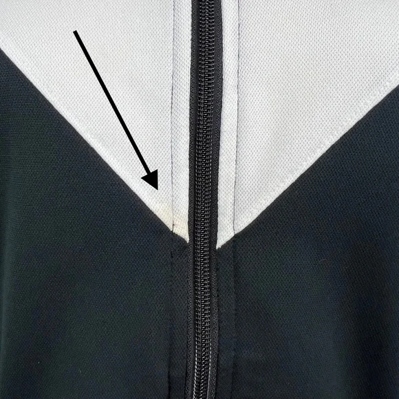 GARAGE SALE |•NIKE•| Black & White Running/Active Jacket - Picture 8 of 16
